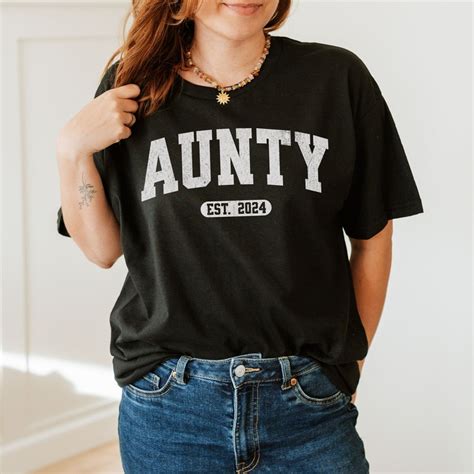 Aunty to Be Shirt: A Stylish Way to Celebrate a Special Journey