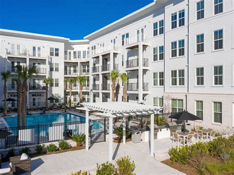 Avalon at James Island: 500 Yards from Adventure, 3 Minutes from the City