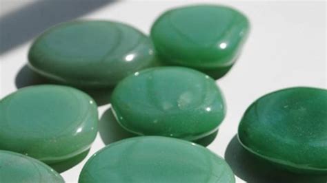 Aventurine Dark Green: The Enchanting Gemstone of Wealth and Opportunity