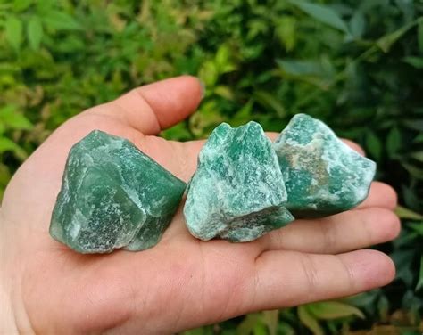 Aventurine Dark Green: The Stone of Opportunity