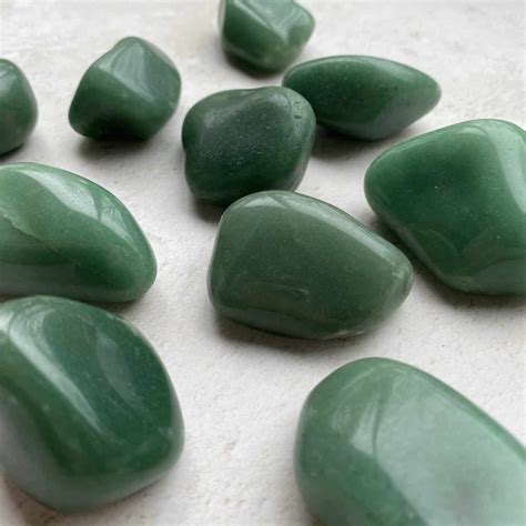 Aventurine Green Crystal: A Guide to Its Unique Properties and Applications