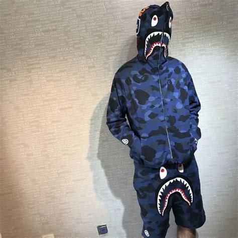 BAPE Sweatshirt Black: A Comprehensive Analysis for Fashion and Function