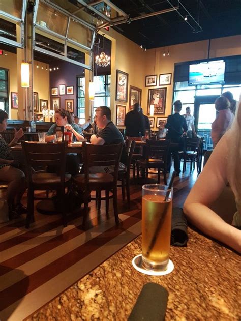 BJ's West Palm Beach: An Overview