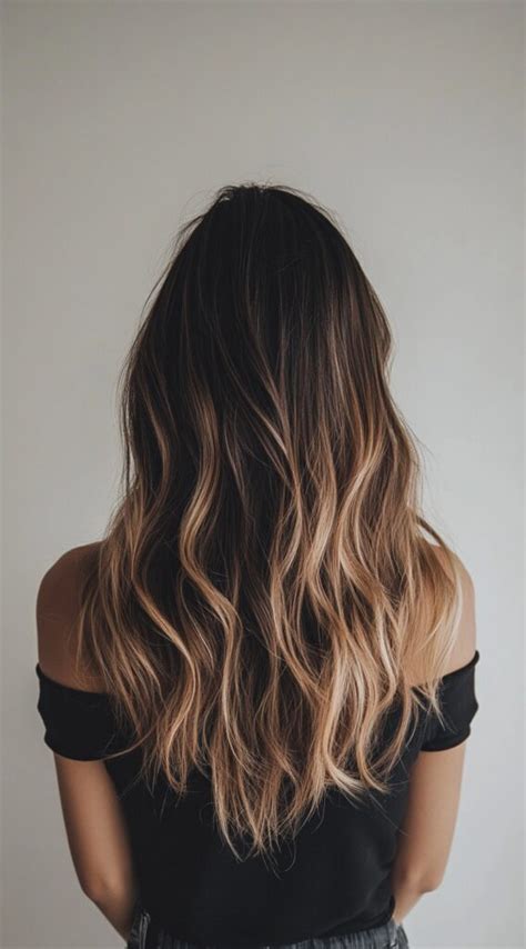 Balayage: A Gradual, Sun-Kissed Effect