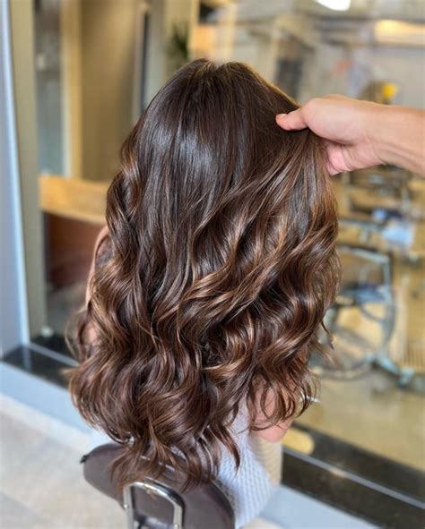 Balayage Hair Color: The Epitome of Effortlessly Chic and Natural-Looking Locks