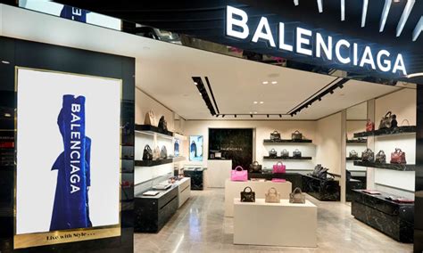 Balenciaga Shoes on Sale: A Comprehensive Guide to Saving on Designer Footwear