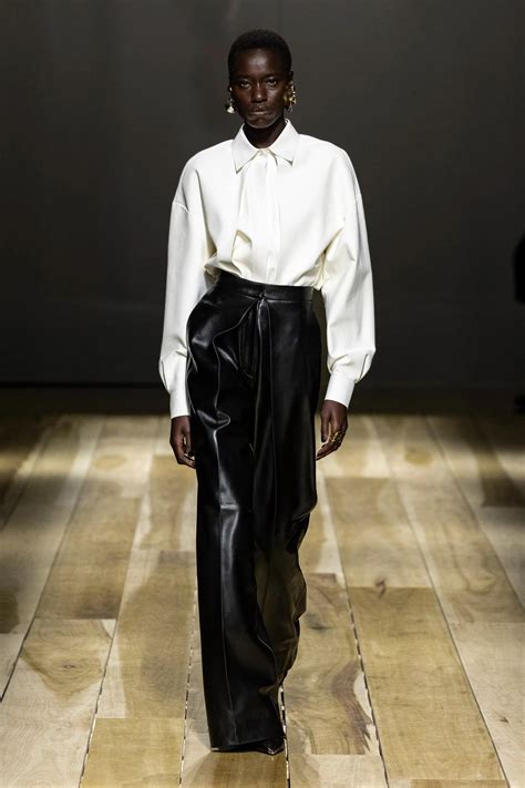 Balenciaga White Shirt: A Fashion Staple That Transforms Any Look