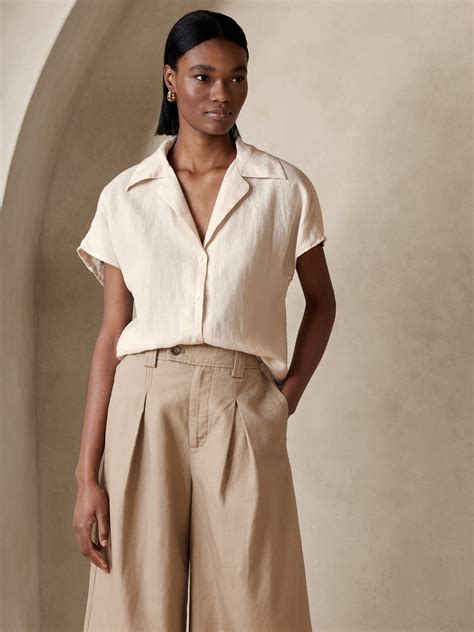 Banana Republic Ladies Shirts: A Guide to Style and Versatility