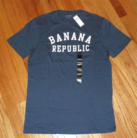 Banana Republic T-Shirt: Beyond Style, a Symbol of Sustainable Fashion