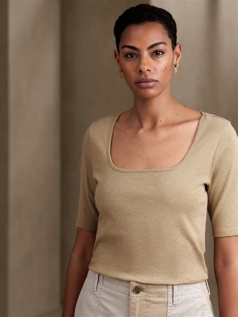 Banana Republic T-Shirts: The Epitome of Style and Comfort for Women