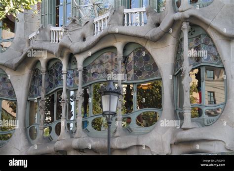 Barcelona ao Vivo: Experimente a Cidade Vibrante em Tempo Real