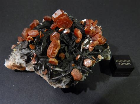 Barite Vanadinite: A Mineral Duo with Multifaceted Applications