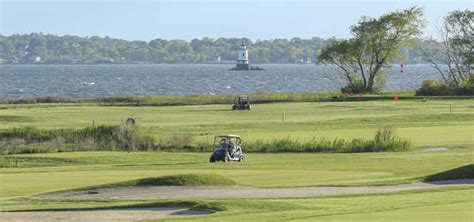 Barrington RI Country Club: An Overview