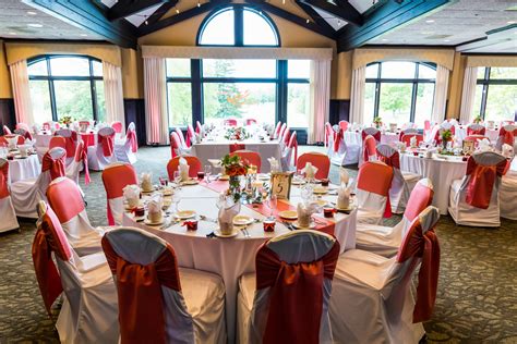 Bartlett Hills Country Club: A Timeless Wedding Venue for a Picture-Perfect Day