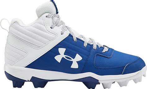 Baseball cleats