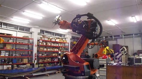 Battle of the Bots: KUKA Robot vs ABB