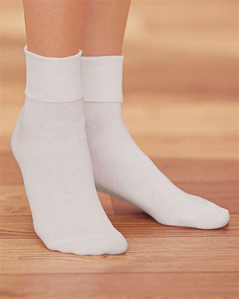 Benefits of 100% Cotton Socks