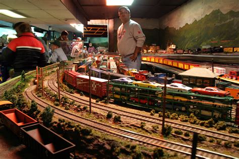 Benefits of Joining a Model Train Club: