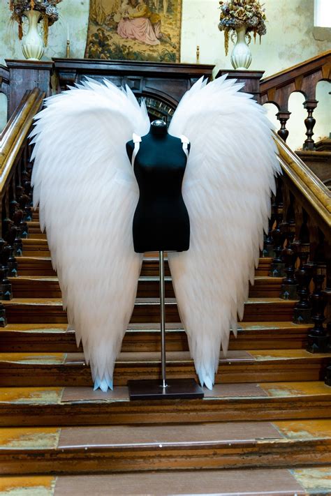 Benefits of Realistic Angel Wings Costumes