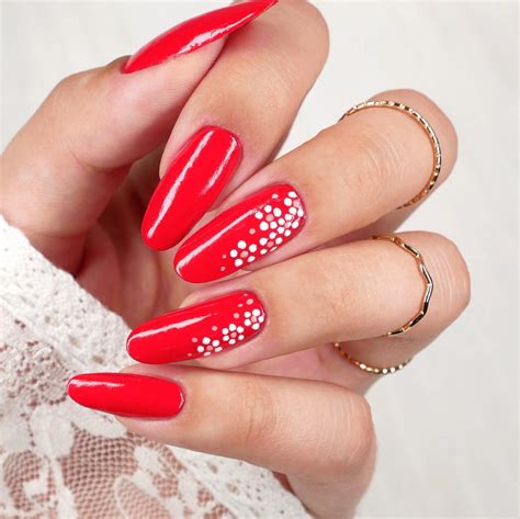 Benefits of Red and White Nail Art