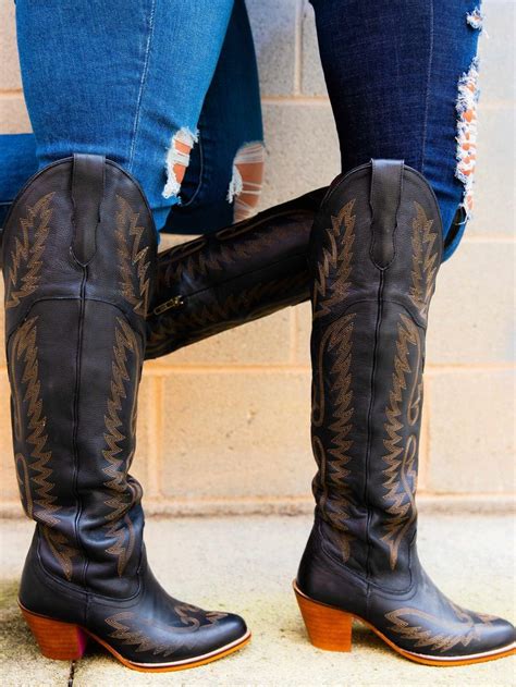 Benefits of Wide Calf Western Boots