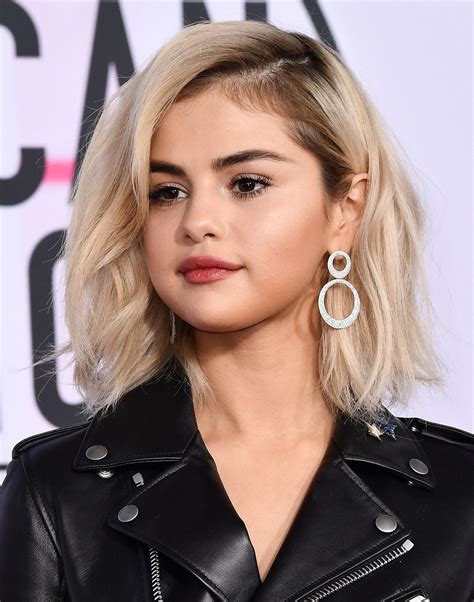 Benefits of a Selena Gomez Wig