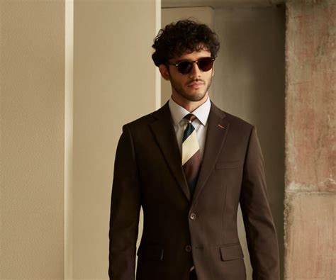 Benjamin Barker Suit: A Comprehensive Guide to the Iconic Garment