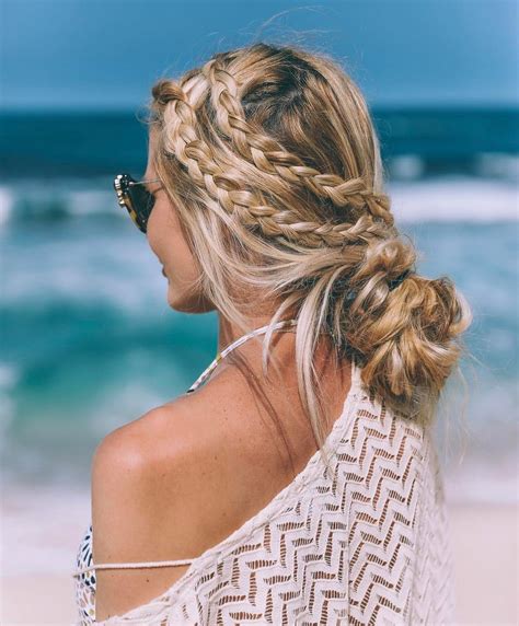 Best 5 Beach-Ready Hairstyles for a Perfect Trip