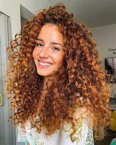 Best Curly Hairstyles for 2023