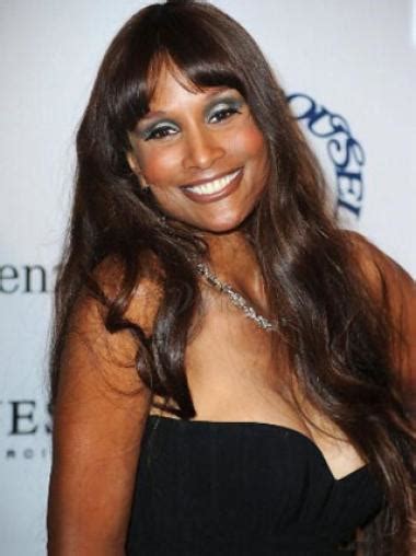 Beverly Johnson Extra-Long 24" Body Wave Lace Front Wig with Bangs: Your Ultimate Guide