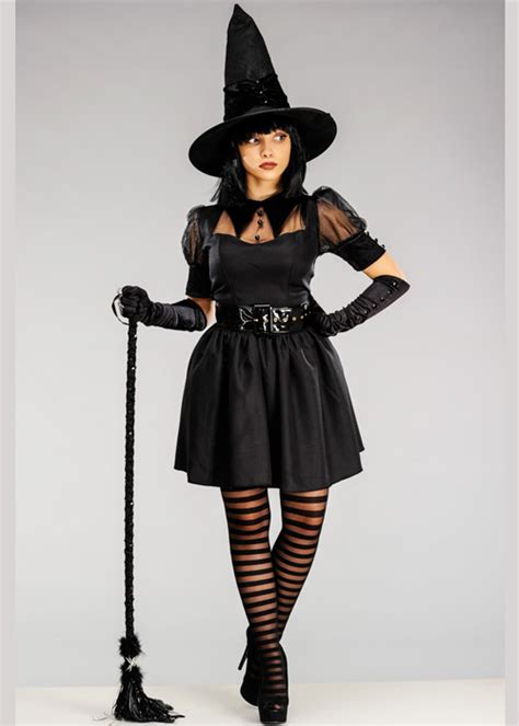 Bewitching Halloween: A Guide to Captivating Witch Costumes