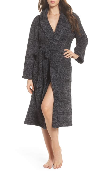 Beyond their comfort and beauty, Barefoot Dreams robes offer unparalleled versatility: