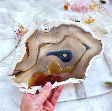 Big Agate Slices: A Versatile Material for Art, Decor, and Healing