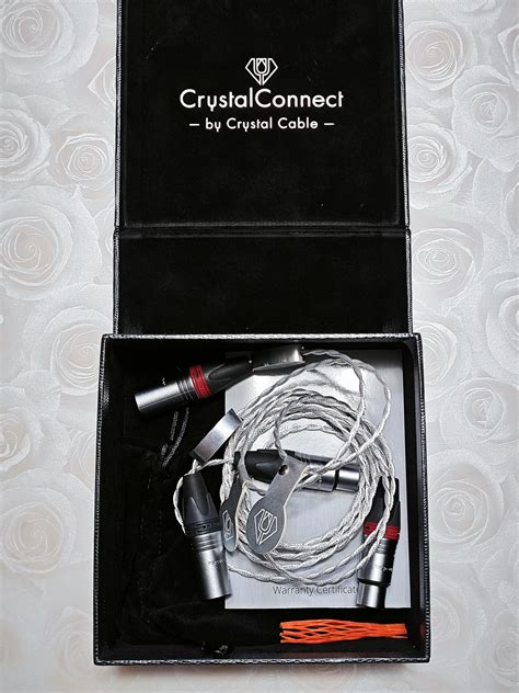 Big Mango Crystal Diamond Headphone Reader