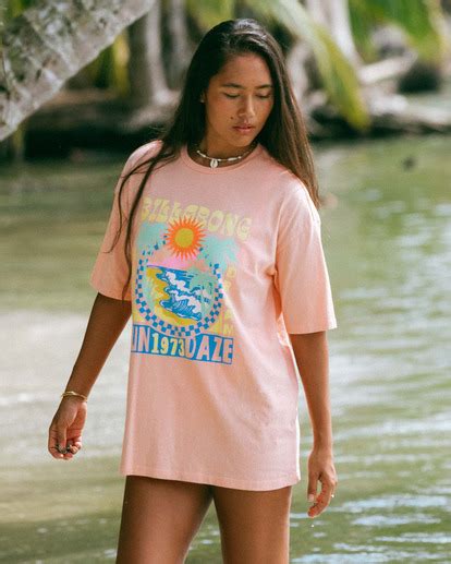 Billabong Ladies T-Shirts: A Timeless Fashion Essential for Every Wardrobe