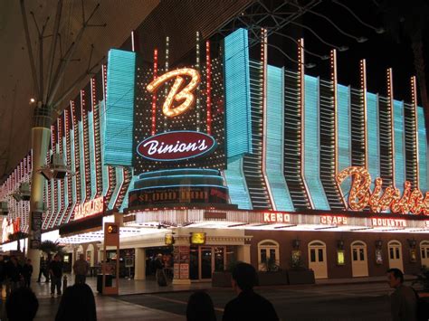 Binion's Hotel and Casino: 1200 Rooms, 100 Years of History, and 1 Unforgettable Experience