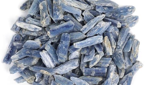 Black Kyanite Properties: A Guide to its Mystical and Healing Powers