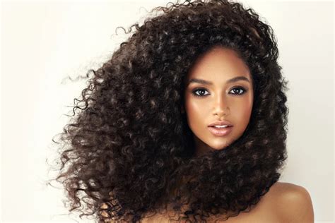 Black Wavy Wigs: A Comprehensive Guide to Finding the Perfect One for You