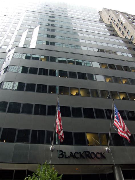 BlackRock Park Avenue Plaza: A Landmark of Modern Architecture and Sustainability