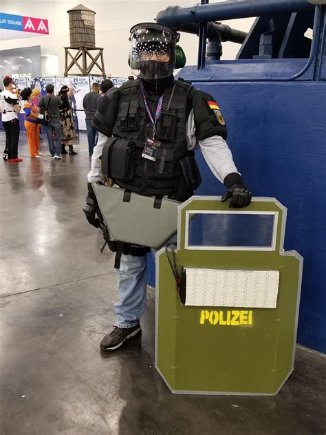 Blitz Cosplay