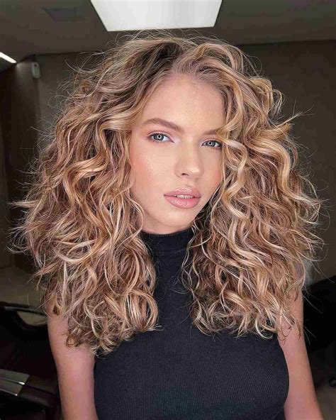 Blonde Curls: