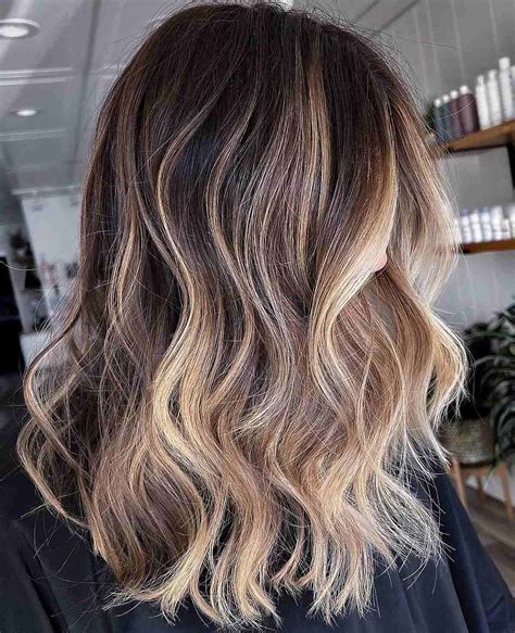 Blonde Highlights on Brown Hair: 23 Stunning Transformations for Short Tresses