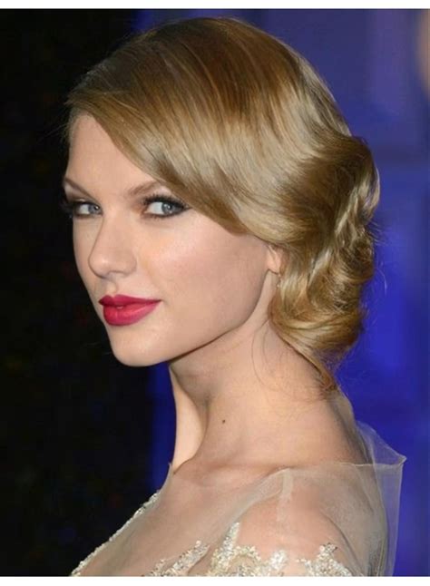 Blonde Wavy Shoulder Length Taylor Swift Wigs: The Ultimate Guide