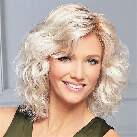 Blonde Wavy Synthetic Exquisite Medium Wigs