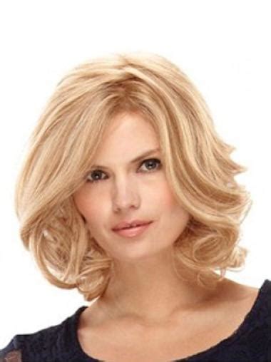 Blonde Wavy Synthetic Fabulous Medium Wigs