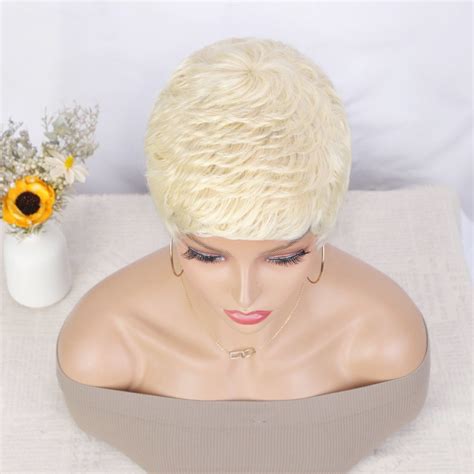 Blonde Wavy Synthetic Unique Short Wigs