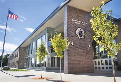 Bloomfield Hills High School: A Guide for Students and Parents