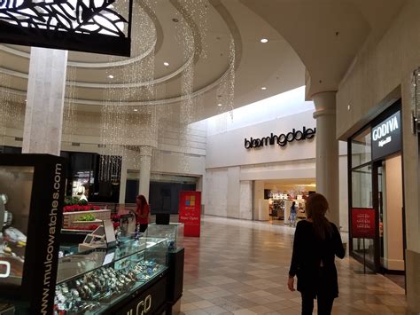 Bloomingdale's Boca Raton Town Center: 10,000-Character Guide to Style and Sophistication