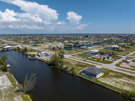 Boathouse Cape Coral: The Ultimate Waterfront Paradise