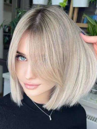 Bob Style Wigs Blonde Lace Front Straight Shoulder Length Middle Part Bob Wigs